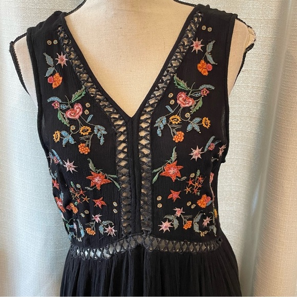 World Market Black Multicolor Floral Embroidered Kayla Maxi Dress Sz S/M - Picture 4 of 9